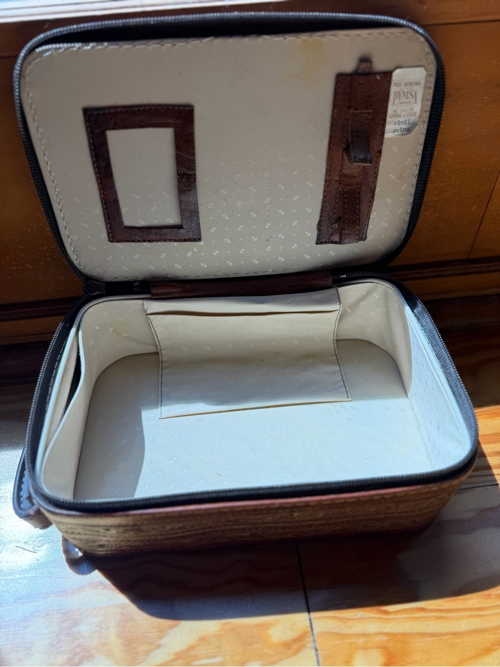 Antique Vintage pre-1950’s Mexican/Western Embossed Brown Leather Travel Case - Picture 4 of 7